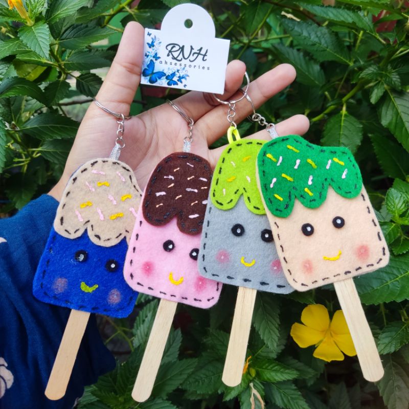 

GANCI AMPLOP KARAKTER ICE CREAM / GANTUNGAN KUNCI KARAKTER LUCU / GANCI ANGPAU / GANCI ANGPAO / GANCI IMUT LUCU