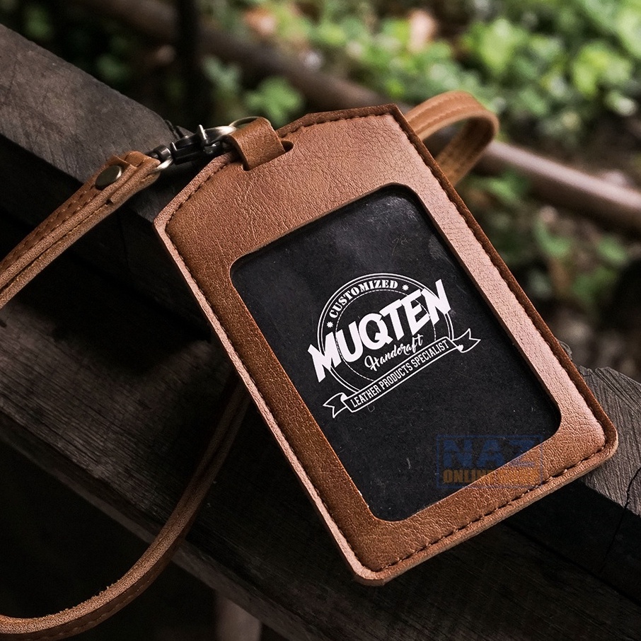 

NAME TAG ID CARD HOLDER GANTUNGAN KARTU NAMA LANYARD TALI ID CARD NAMA KULIT SLOT KARTU WANITA DAN PRIA