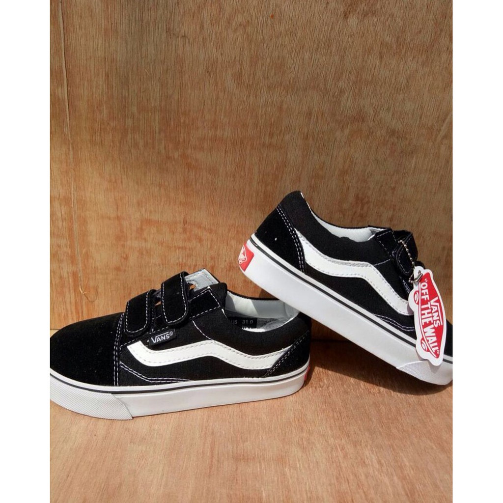 Sepatu sekolah anak hitam tanpa tali casual laki-laki dan perempuan size 21-35