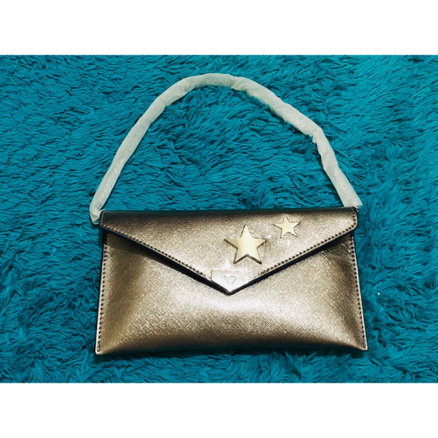 Tas Clutch Guess Silver Metalic