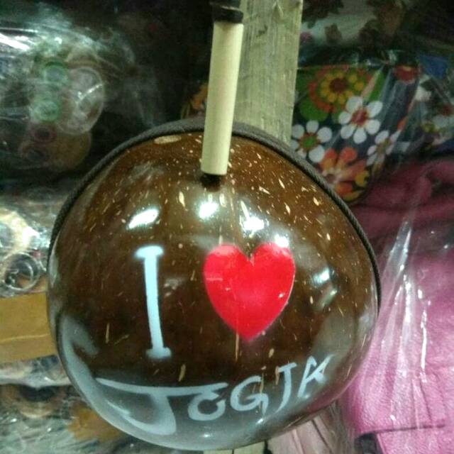 TAS SELEMPANG BATOK KELAPA BUNDAR I LOVE JOGJA - TAS UNIK JOGJA