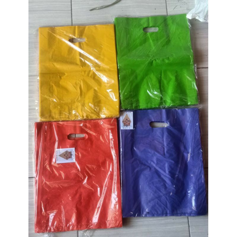 

*30x40* PLASTIK PACKING OLSHOP PLONG / TANPA PLONG UK.30X40 tebal 0.4 mikron @50pcs