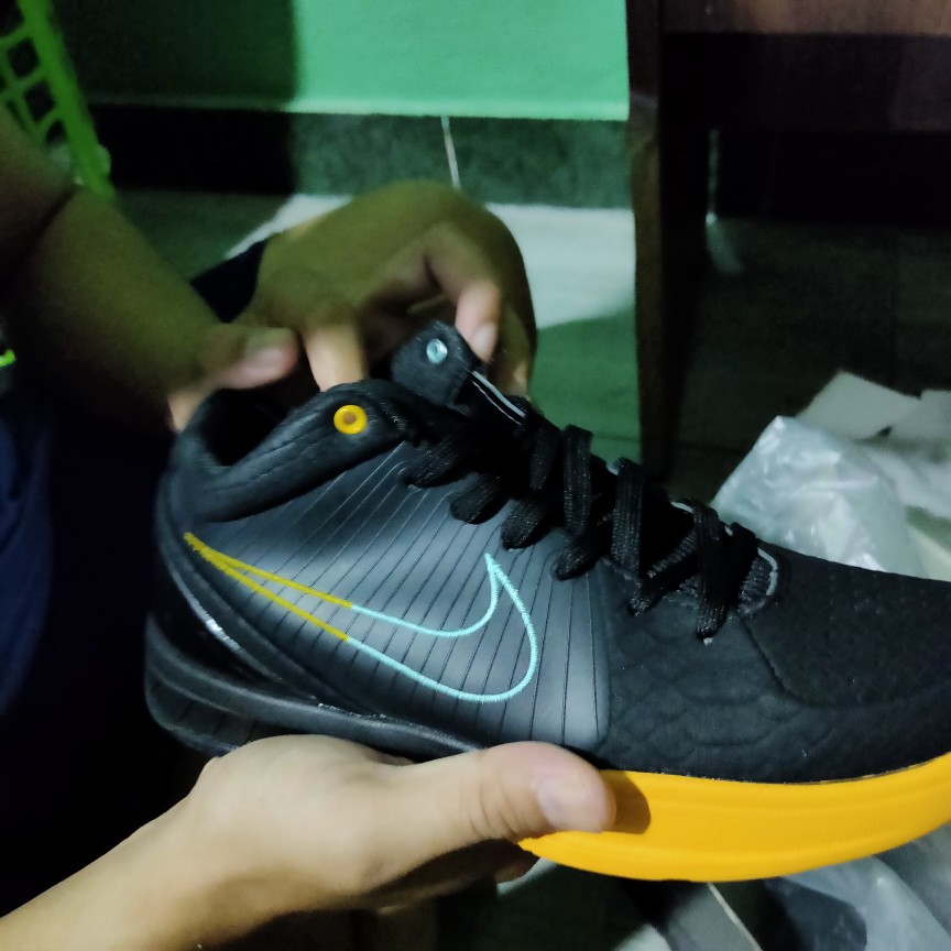 nike kobe snake