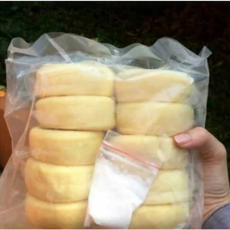 

DONAT KENTANG ISI 10 LENGKAP DENGAN GULA SALJU BISA KIRIM KUAR KOTA