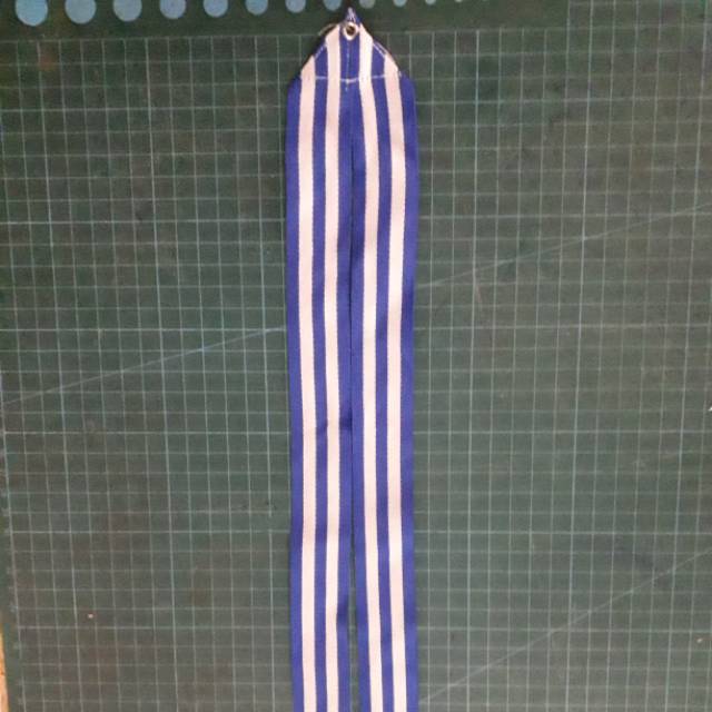 

Tali Medali Biru Putih
