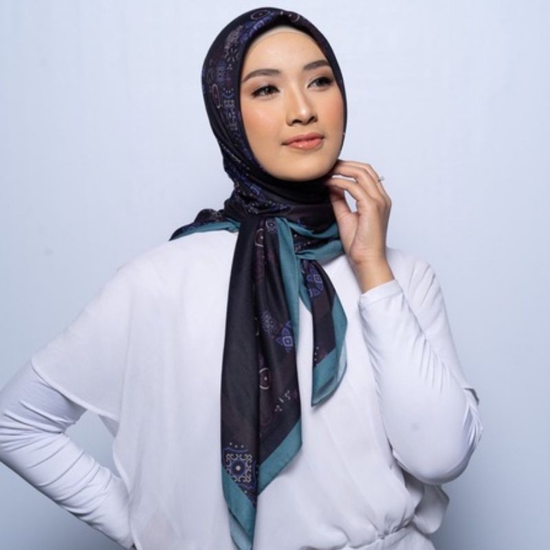 ELZATTA SCARF SEGI EMPAT MOTIF BUNGA TERBARU KAILA YUMNA BAHAN LIZA PREMI ORIGINAL