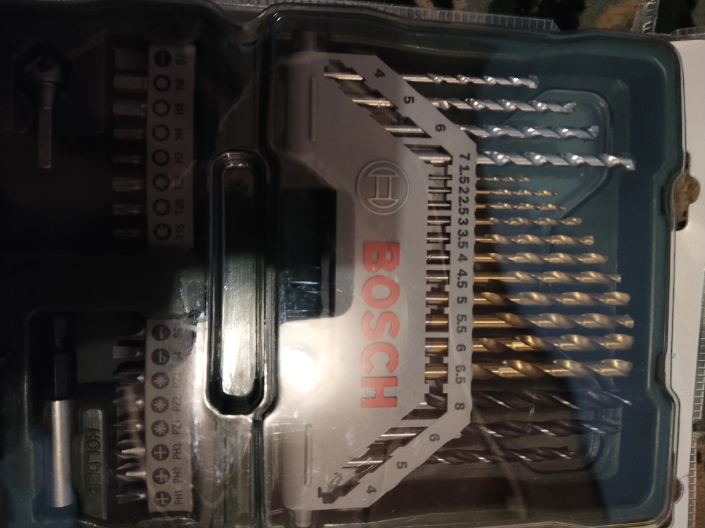 Bosch 40+1pcs Universal X-line Titanium Drill & Bit Set Original