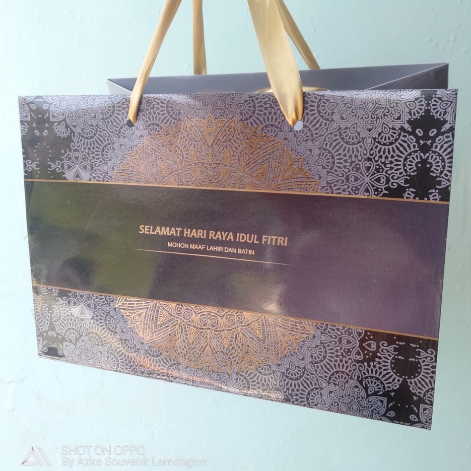 

Paperbag uk. 25 x 21 x 15 cm Tema Idul Fitri