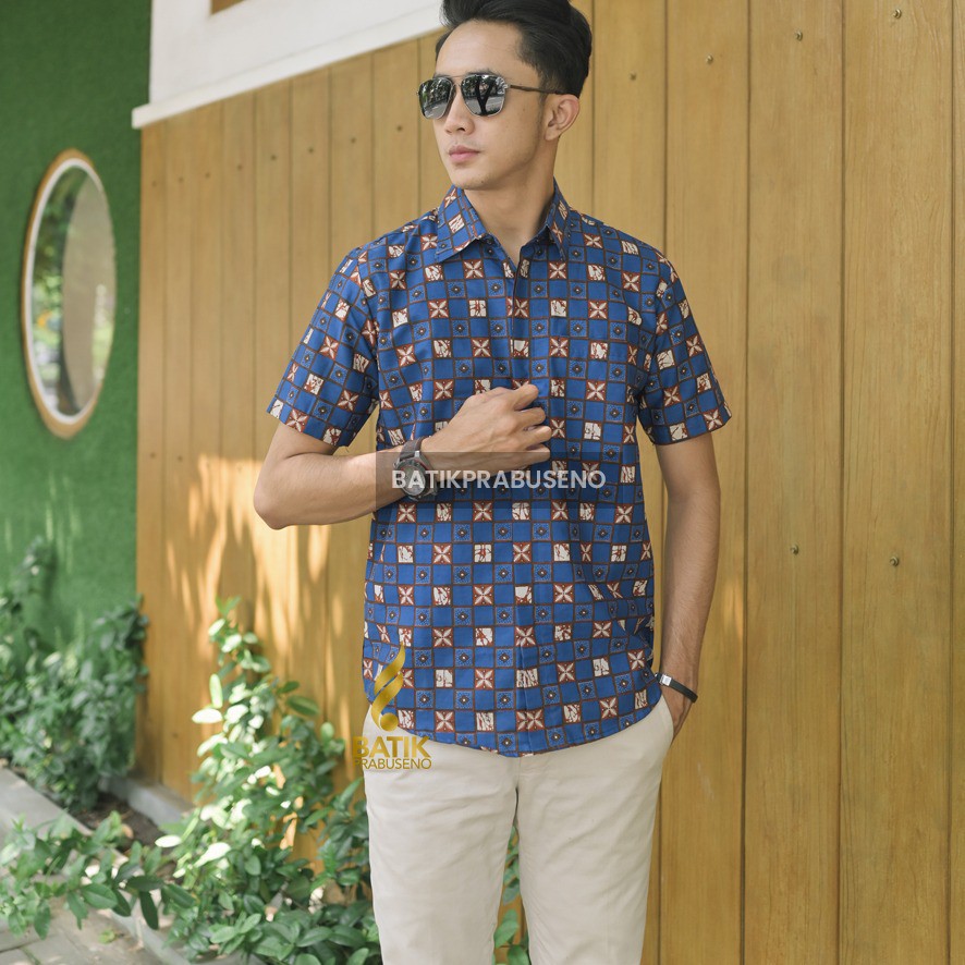 KEMEJA BAJU BATIK PRIA LENGAN PENDEK Prabuseno - BURULAWU  Kemeja Batik Pria Lengan Pendek Slimfit