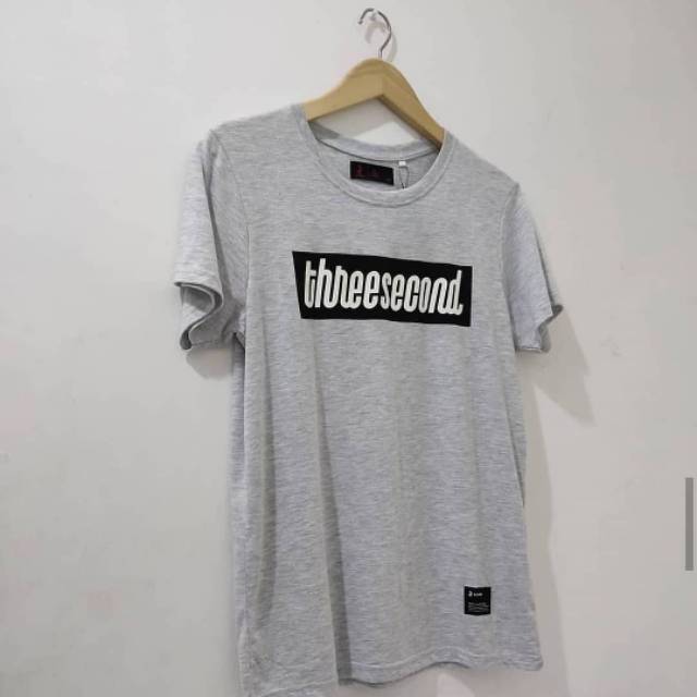 T-shirt pria 3second
