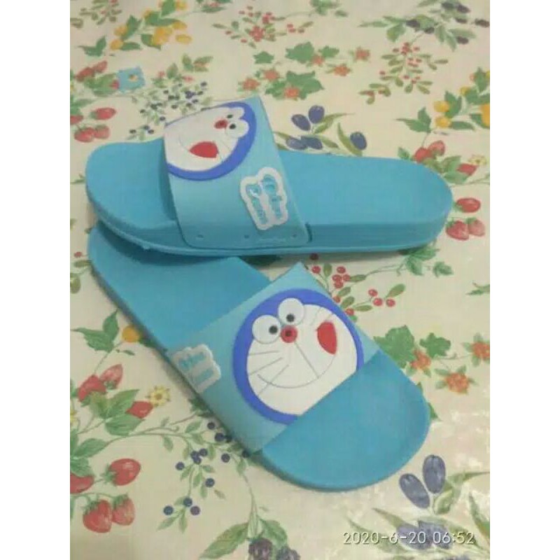 NEW....SENDAL ANAK DORAEMON SIZE 26 30