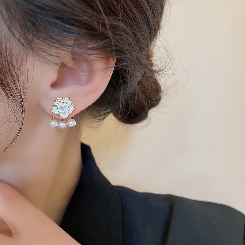 Anting Tusuk Gantung Temperament Desain Bunga Hias Mutiara Gaya Retroperi Untuk Wanita