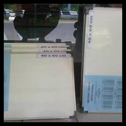 

Papan Tulis Gantung Uk 40X60 Non Magnet