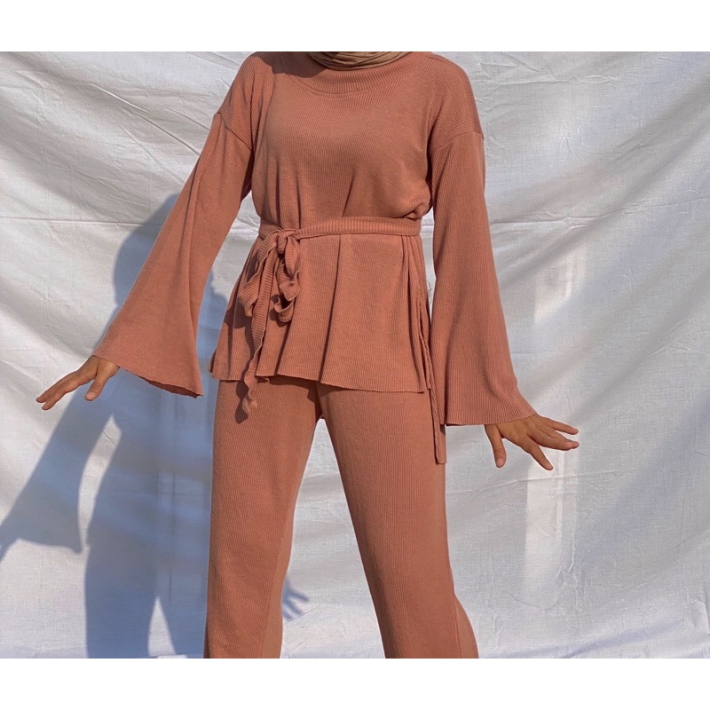 GARBERA ONE SET BAHAN KAIN RIP CELANA BAJU PANJANG