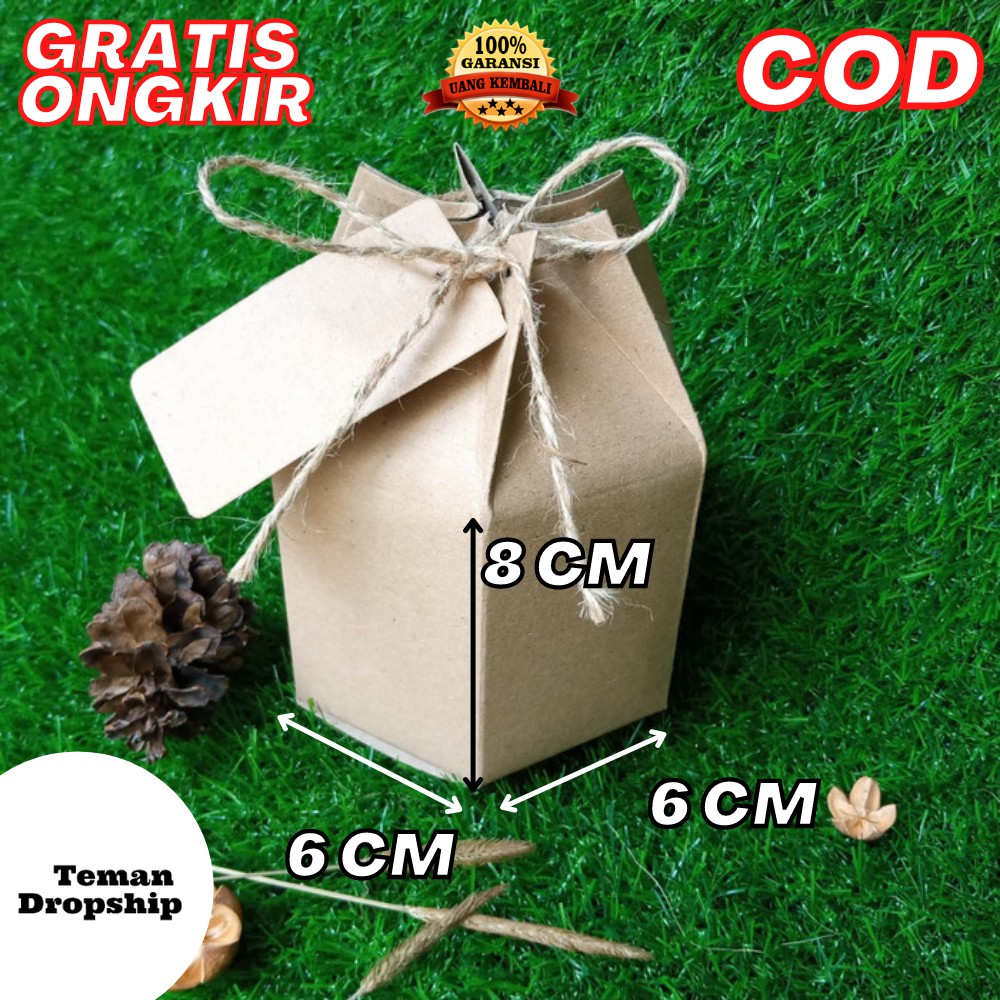 

KARDUS HAMPERS BOX KADO SEGI 6 SIZE 6X6X8 CM + TALI GONI + HANG TAG