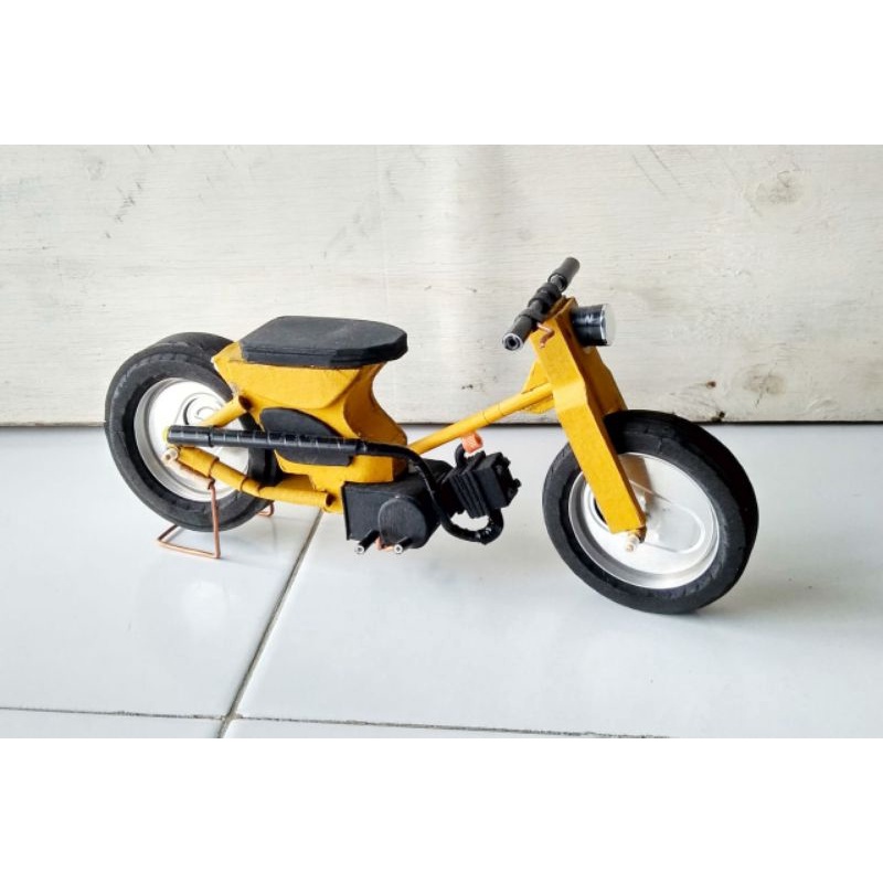 miniatur motor c70 streetcub