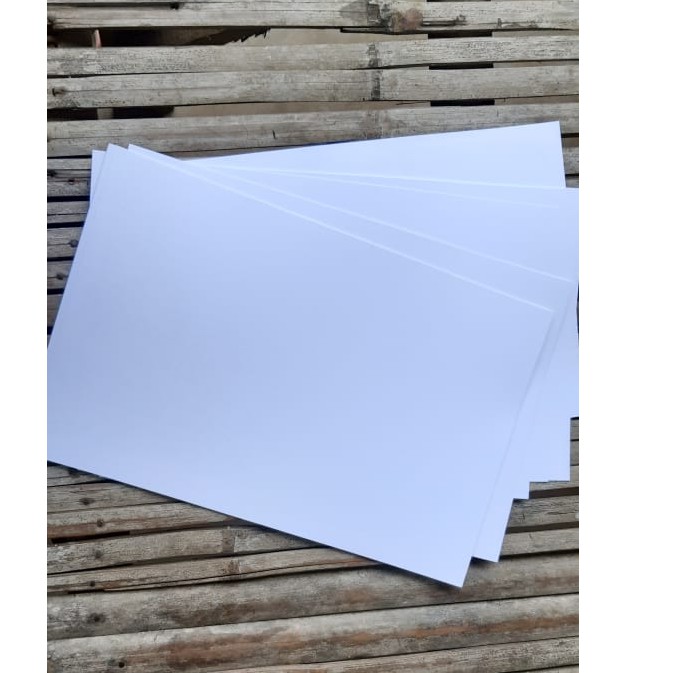 

KERTAS BC DRIEF CARD TEBAL 200 GSM UKURAN F4 FOLIO