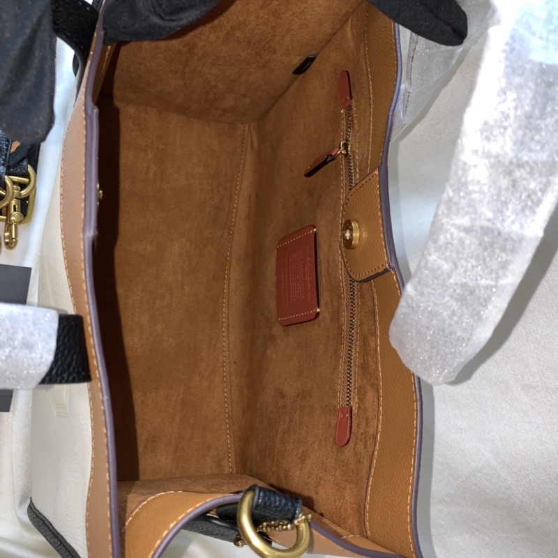 COACH FIELD TOTE 30 IN  BADGE COLORBLOCK IN SIGNATURE (0777)
