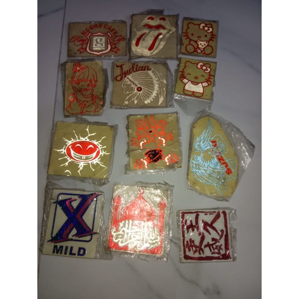 

Obral stiker unik 12 lembar Rp11.000 semua