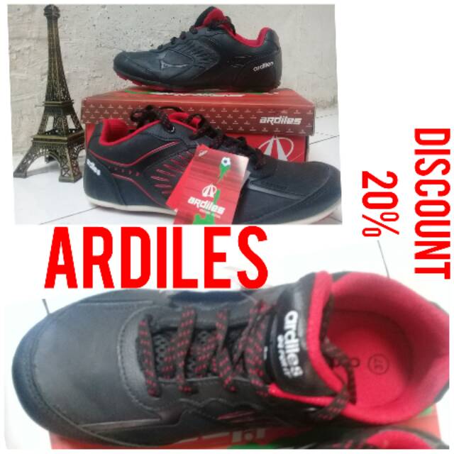 Sepatu Putsal