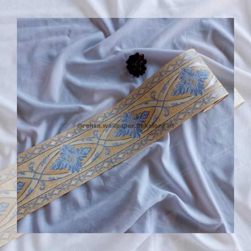 BORDER LIS WALLPAPER/LIS WALLPAPER BERTEKSTUR