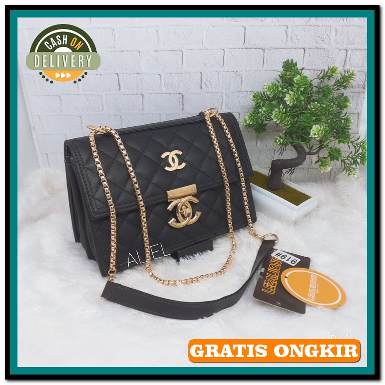 Tas Selempang Polos Hitam Motif Segitiga Opte Tali Panjang Rantai Emas Chan Al El Tas Selempang Wa