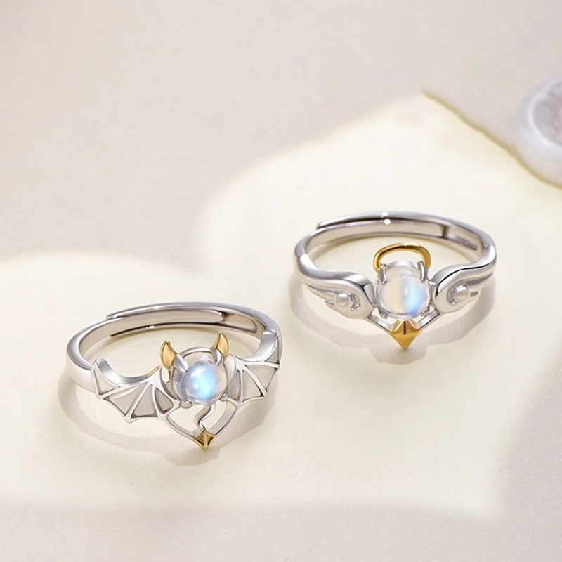 Cincin Model Terbuka Dapat Disesuaikan Aksen Moonstone Angel Devil Untuk Pria Dan Wanita