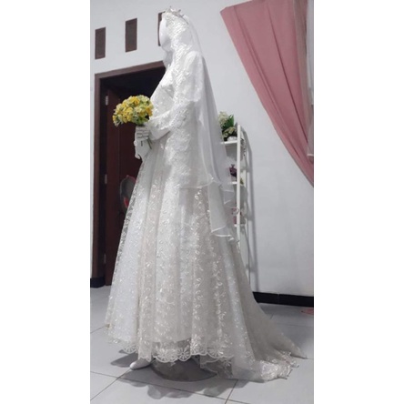 gaun akad syari putih