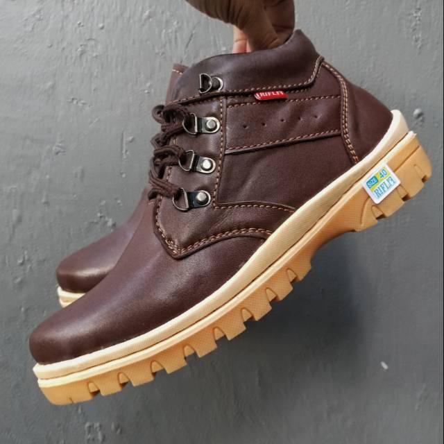 Sepatu Boots Pria Bahan Kulit Asli Elegan