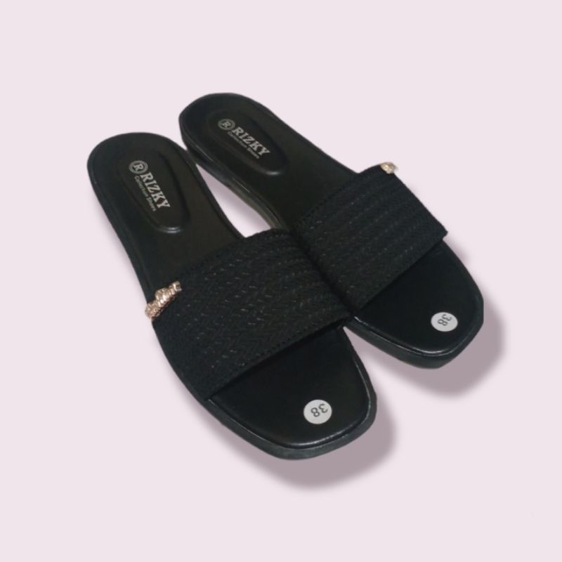 Sandal Slop Wanita terbaru/Sandal slop teplek