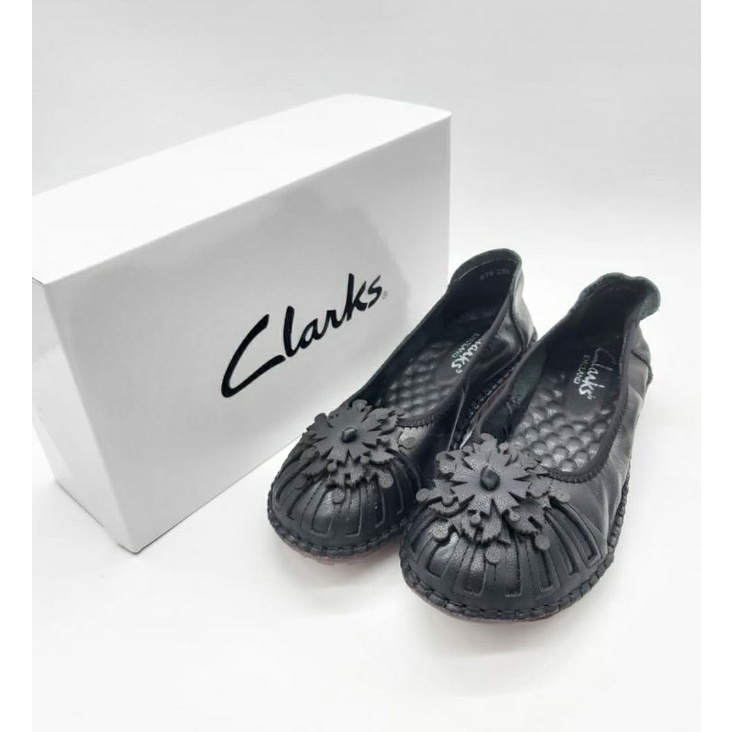 Clarks flat bunga mote RG 879