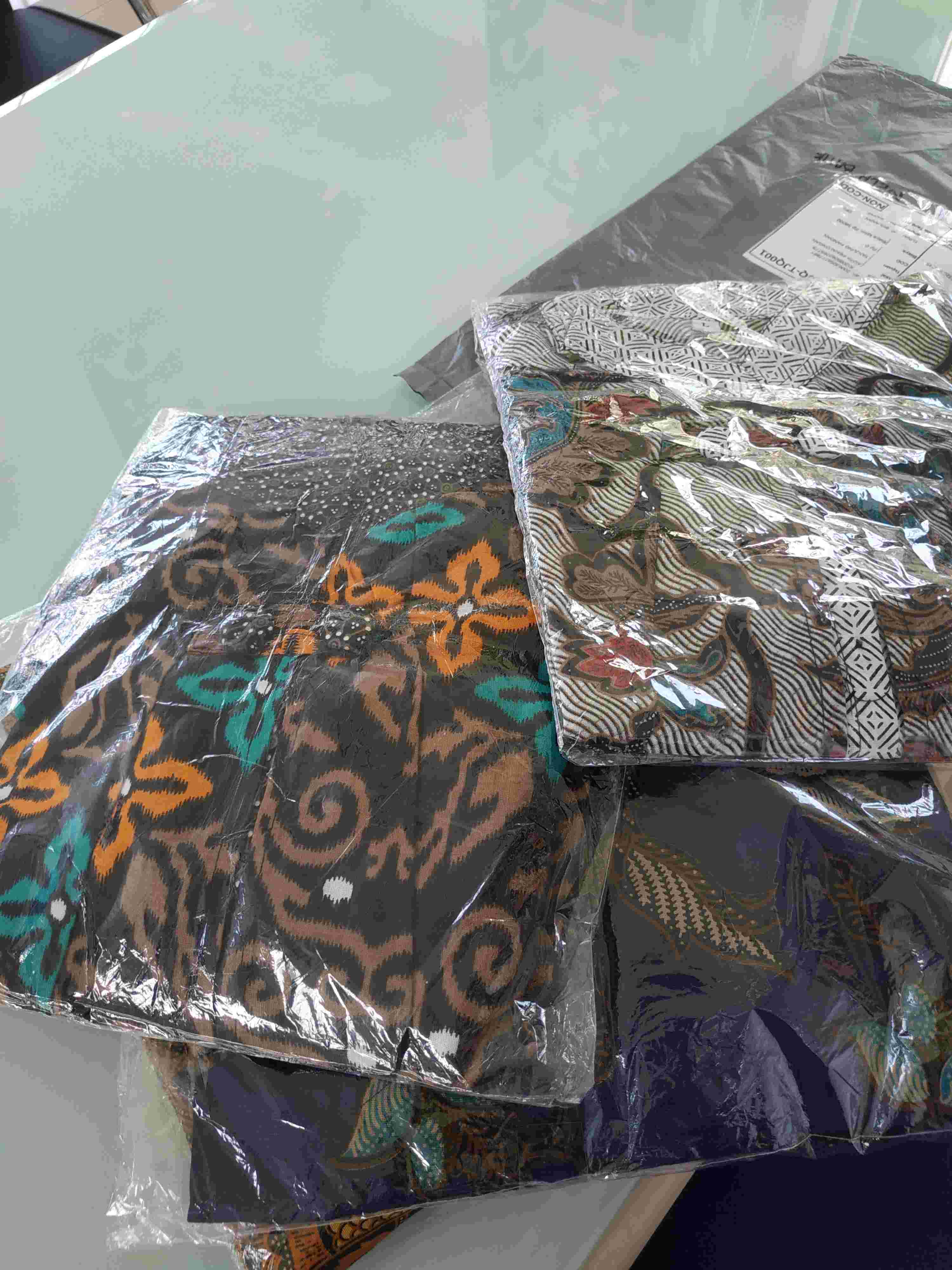 Atasan Batik Dolby Dolbi Dobby Doby Tenun Sutra Tulis Halus Katun Atbm Baron ,sarombit Atasan