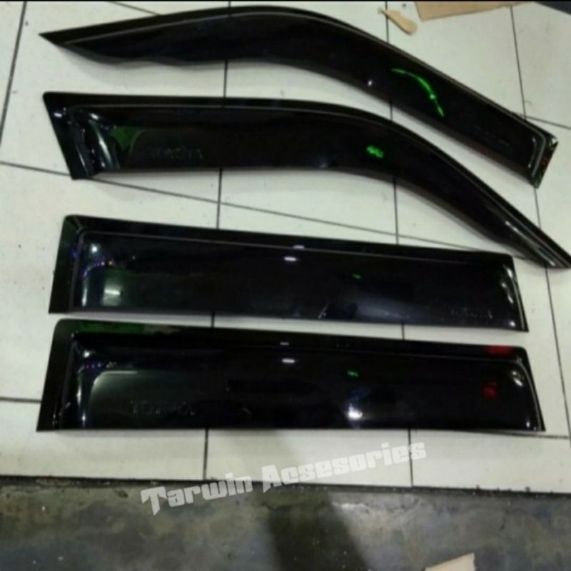Talang air landcruiser cygnus hitam