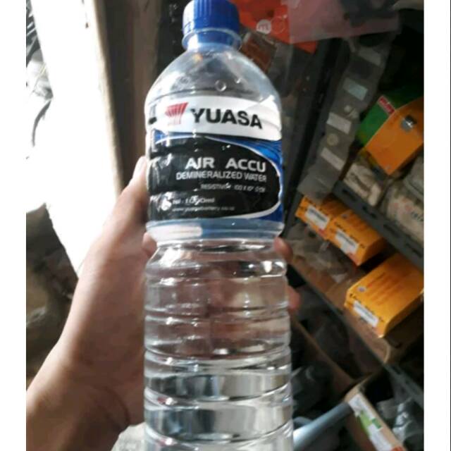 Air aki air accu non zuur Yuasa 1 liter (tutup biru utk penambah