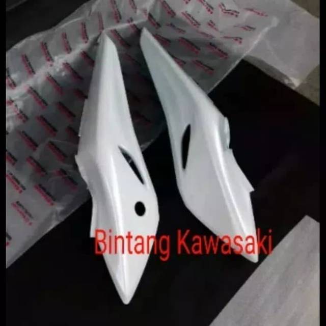 Cover Body Belakang Ninja RR New putih