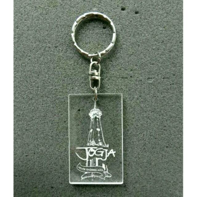 Gantungan kunci akrilik grafir