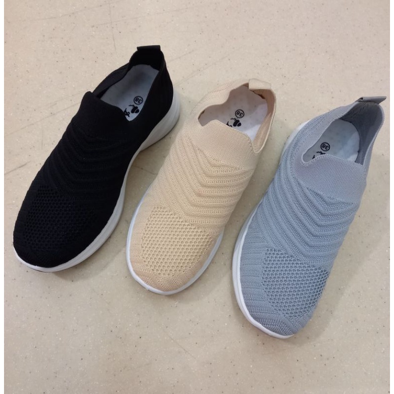 sepatu sneakers wanita original Dr.Kevin