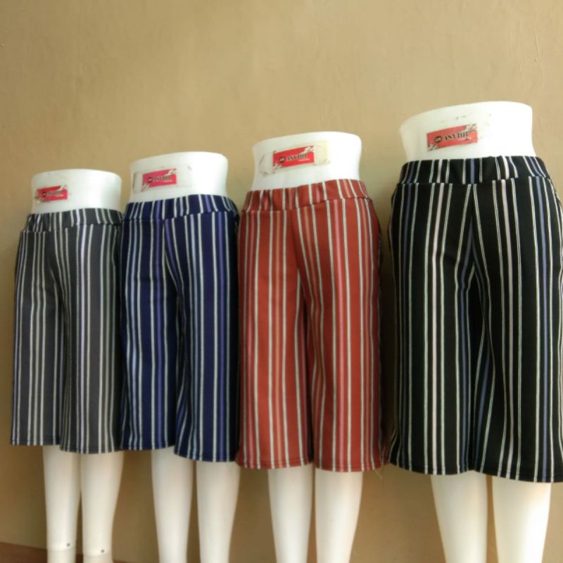 Kulot Pendek ⁷/⁸ crepe Salur Garis