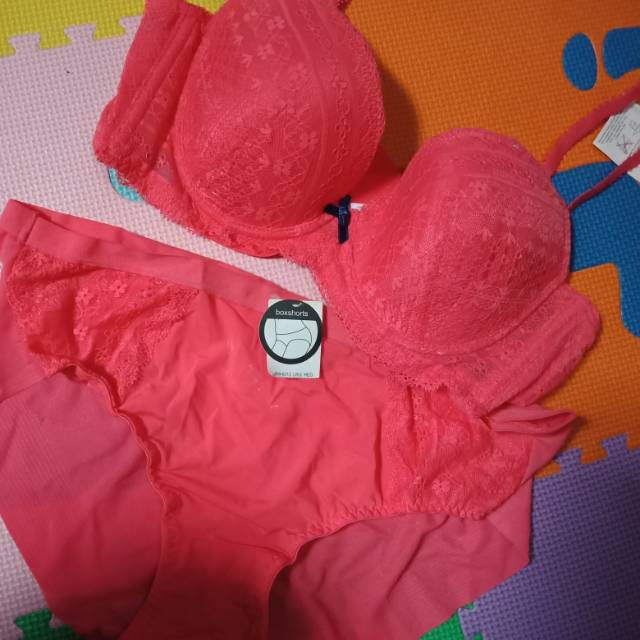 (NEW) Bra & Celana Dalam Pierre Cardin