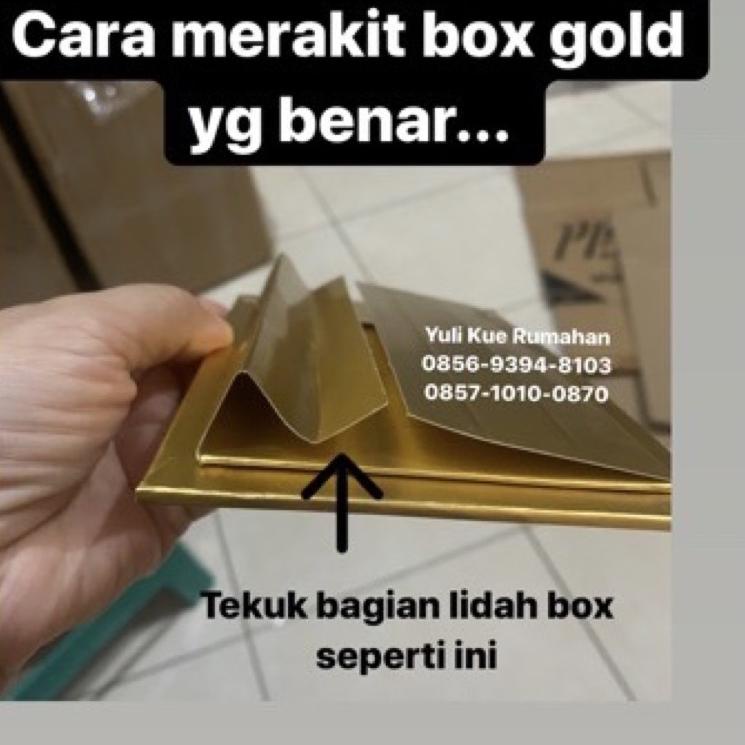 

Stock Update Box Gold isi 12 Cupcake include sekat lubang diameter 6cm box 25x35x15cm
