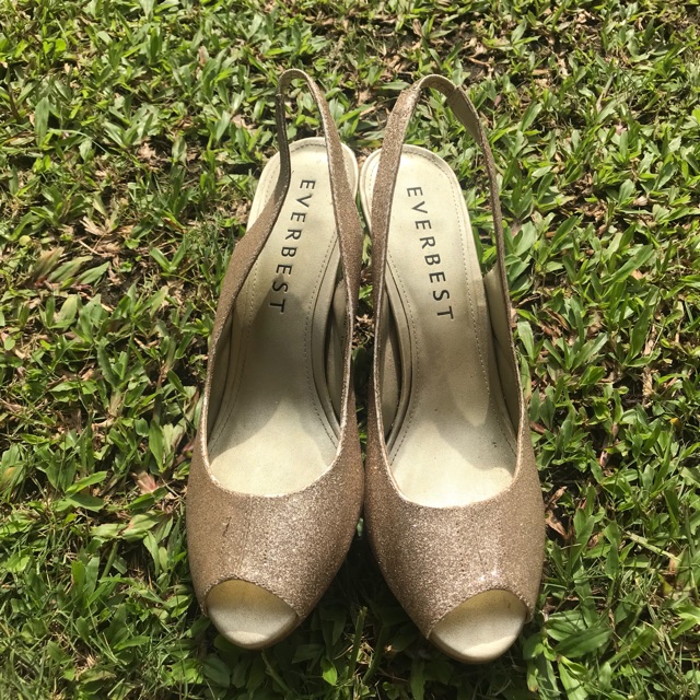 PRELOVED [sepatu everbest]