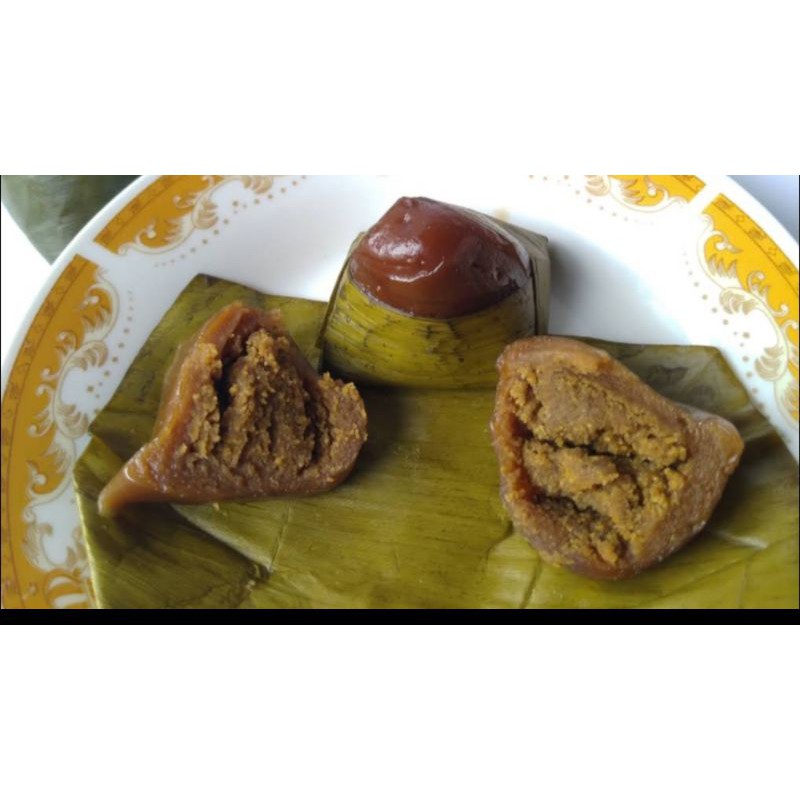 

Kue Koci/Lapek Koci Khas Pariaman Sumatera Barat