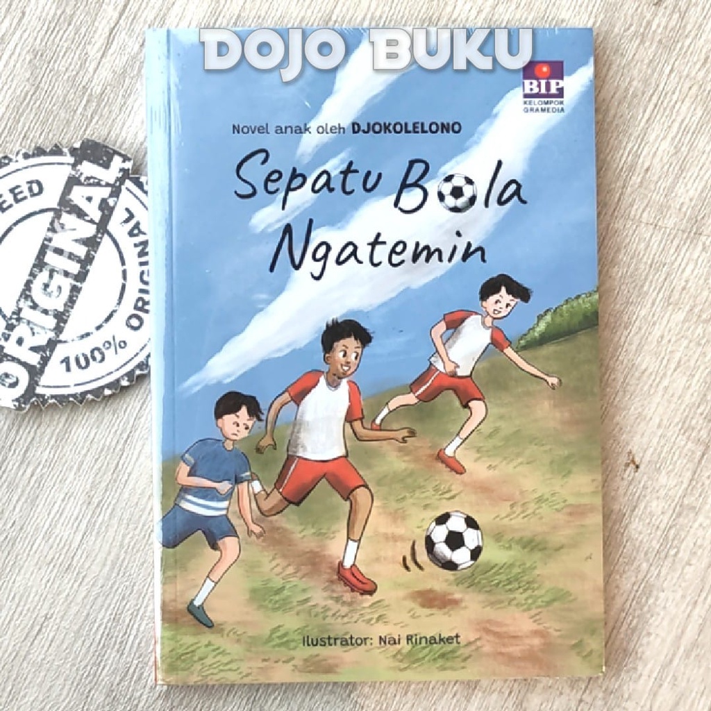 Buku Sepatu Bola Ngatemin by Djokolelono