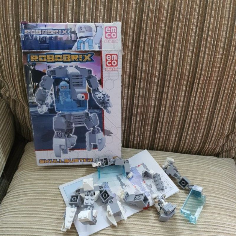 Emco brix skullbuster lego brick mainan edukatif
