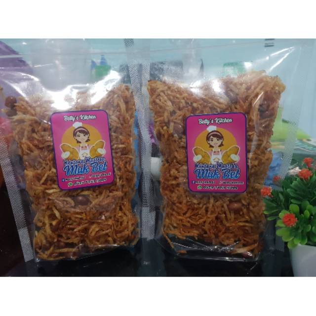 

Kentang Mustofa/kentang kering/kentang kriukk/kentang Mustofa Mak Bet/ uk 200 gram