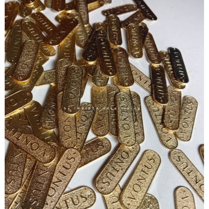 

LABEL PLAT CUSTOM + penambahan pelapisan WARNA