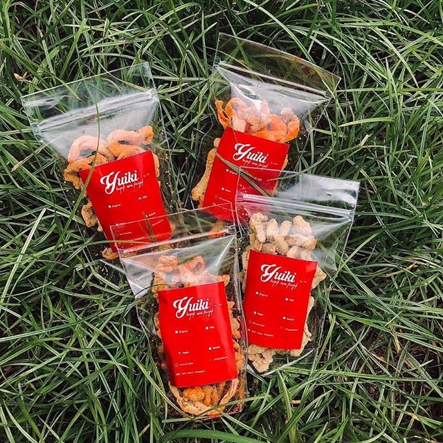 

Yuiki Kripik Usus kriyuk rasa original , keju , pedas dan balado