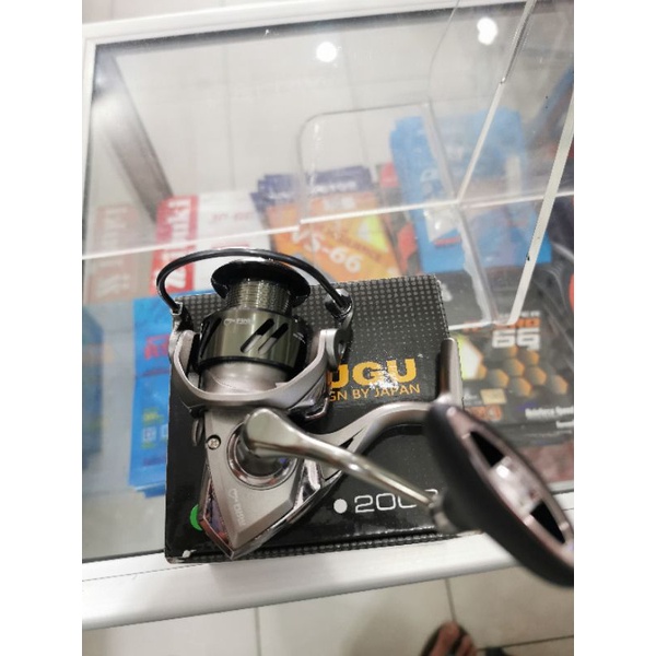 Reel fugu wattan 1000 power handle