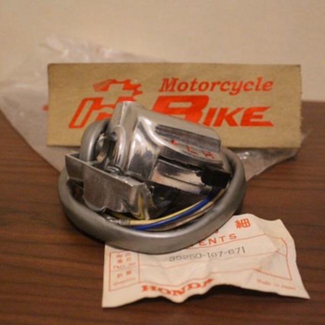Saklar kanan CB 100 NOS