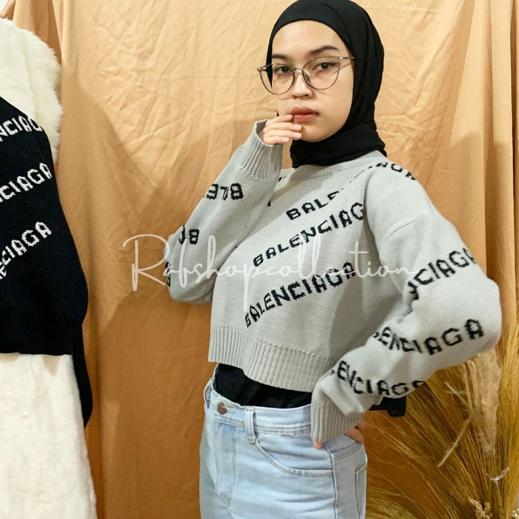 CREWNECK MOTIF TULISAN SWEATER CROP_SWEATER RAJUT_RAJUT TEBAL